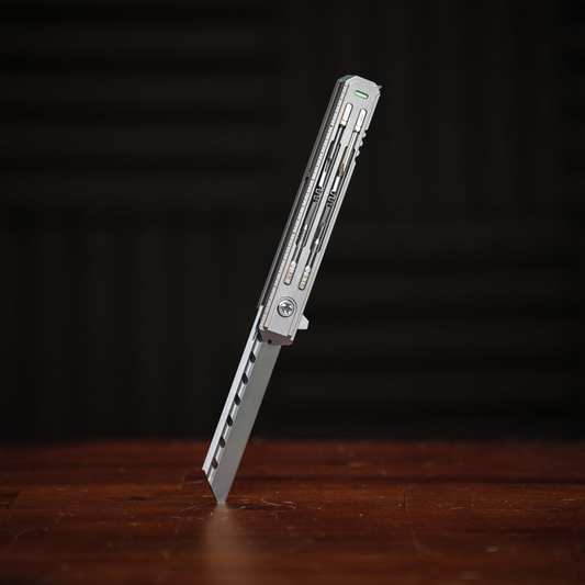 𝗧𝗵𝗲 𝗦𝗺𝗶𝘁𝗵 𝗕𝗹𝗮𝗱𝗲 (21-in-1 Titanium Multi-Tool) M390 Steel | HRC (Hardness): 61-63
